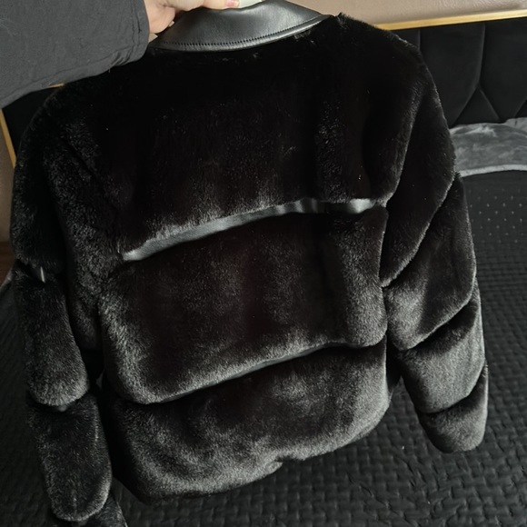 Beautiful woman’s jacket from Elie Tahari - Picture 4 of 5